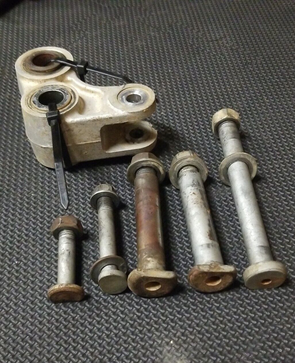 OEM Yamaha Rear Suspension Relay Linkage Arm 09-23 17D-2217A-00-00 YZ ...