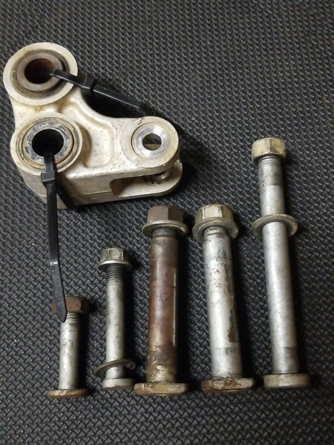 OEM Yamaha Rear Suspension Relay Linkage Arm 09-23 17D-2217A-00-00 YZ WR  (7C)