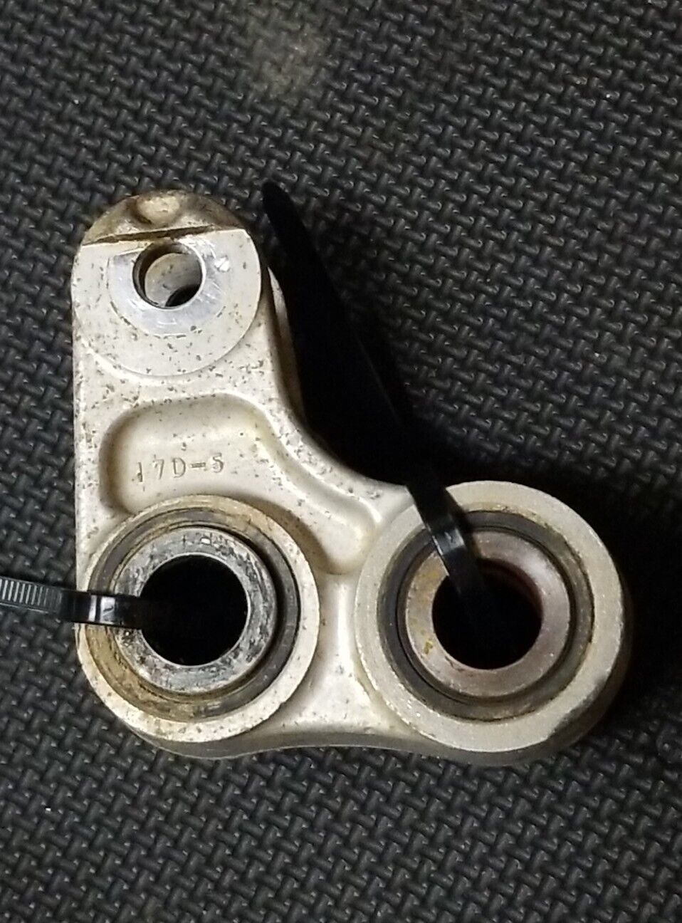 OEM Yamaha Rear Suspension Relay Linkage Arm 09-23 17D-2217A-00-00 YZ WR  (7C)