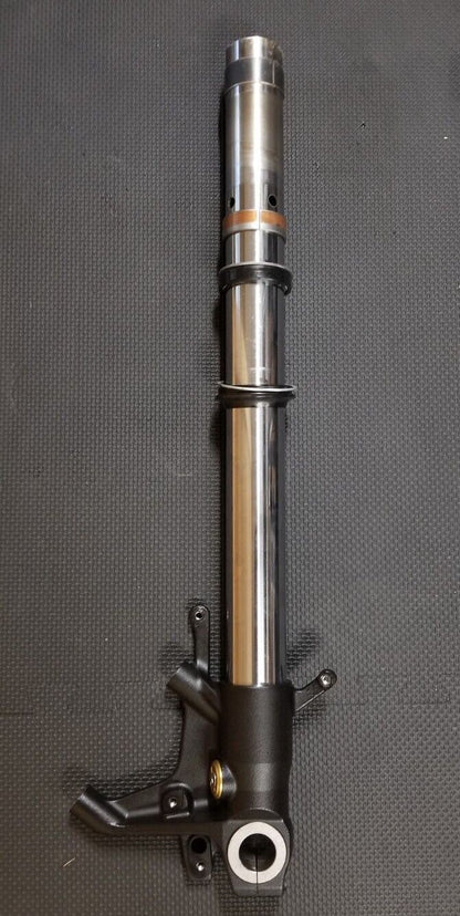 2017 2018 2020 Suzuki GSXR 1000 Front Right Fork Tube Mount R 51103-17K00
